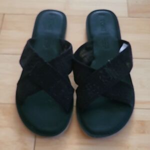 Womens TOMS Black Sandals Size 6.5